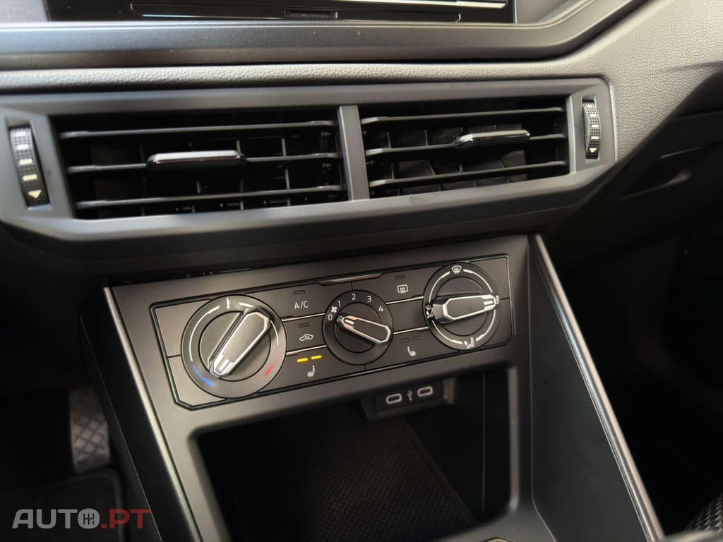 Volkswagen Polo 1.0 Confortline
