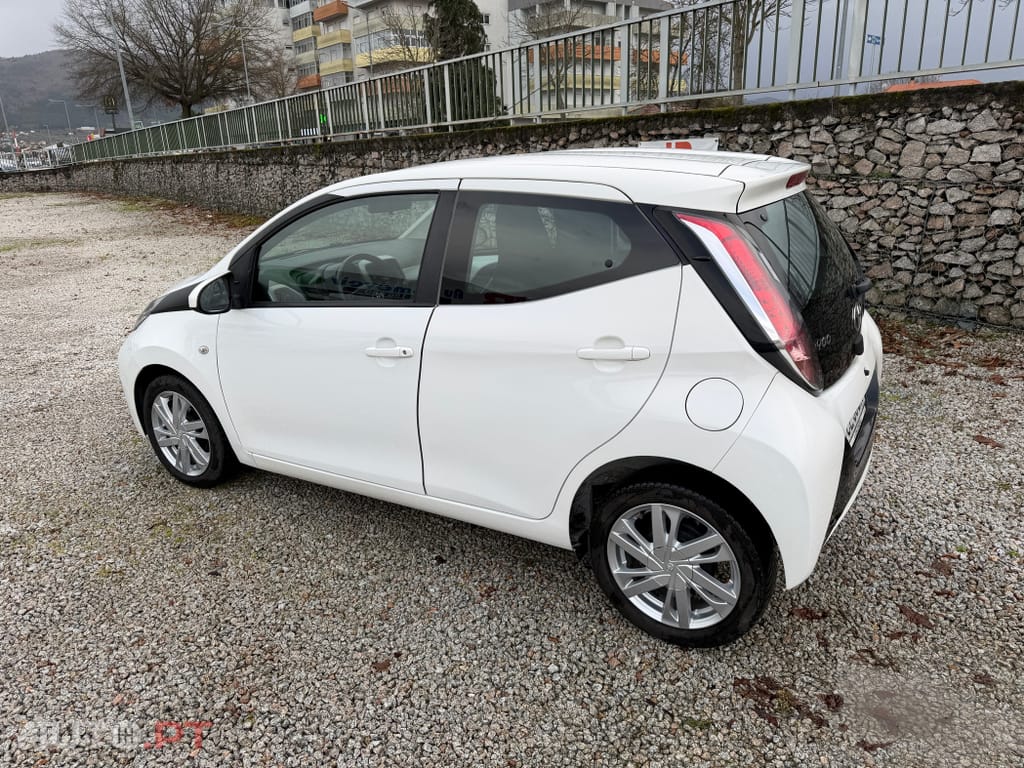 Toyota Aygo 1.0 X-Play+AC+X-Touch