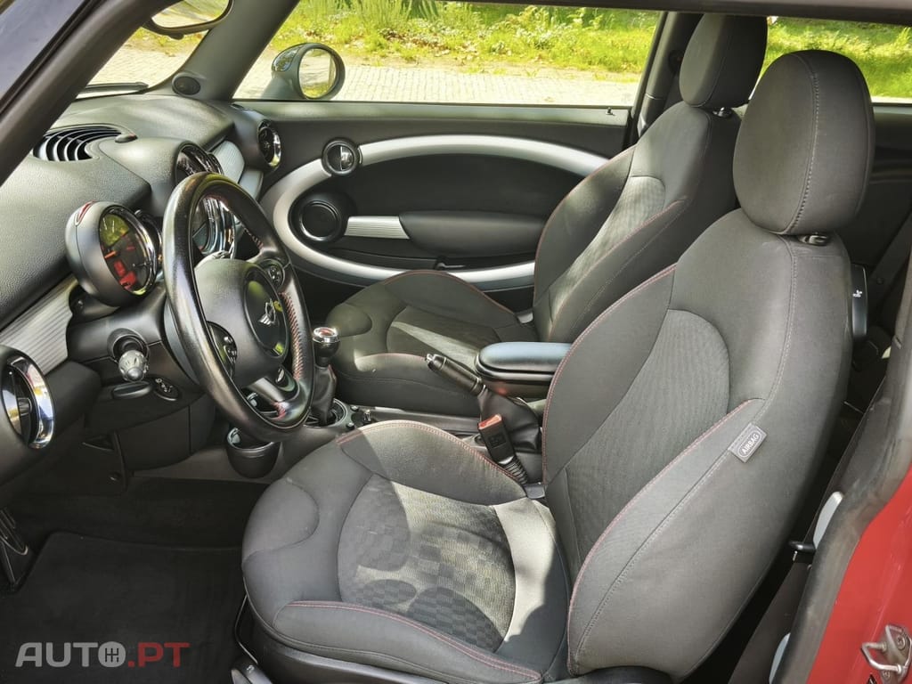 MINI Cooper John Cooper Works 153g