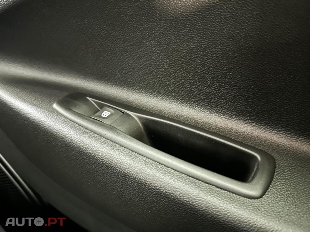 Renault Zoe (c/ Bateria) EV50 135hp Techno