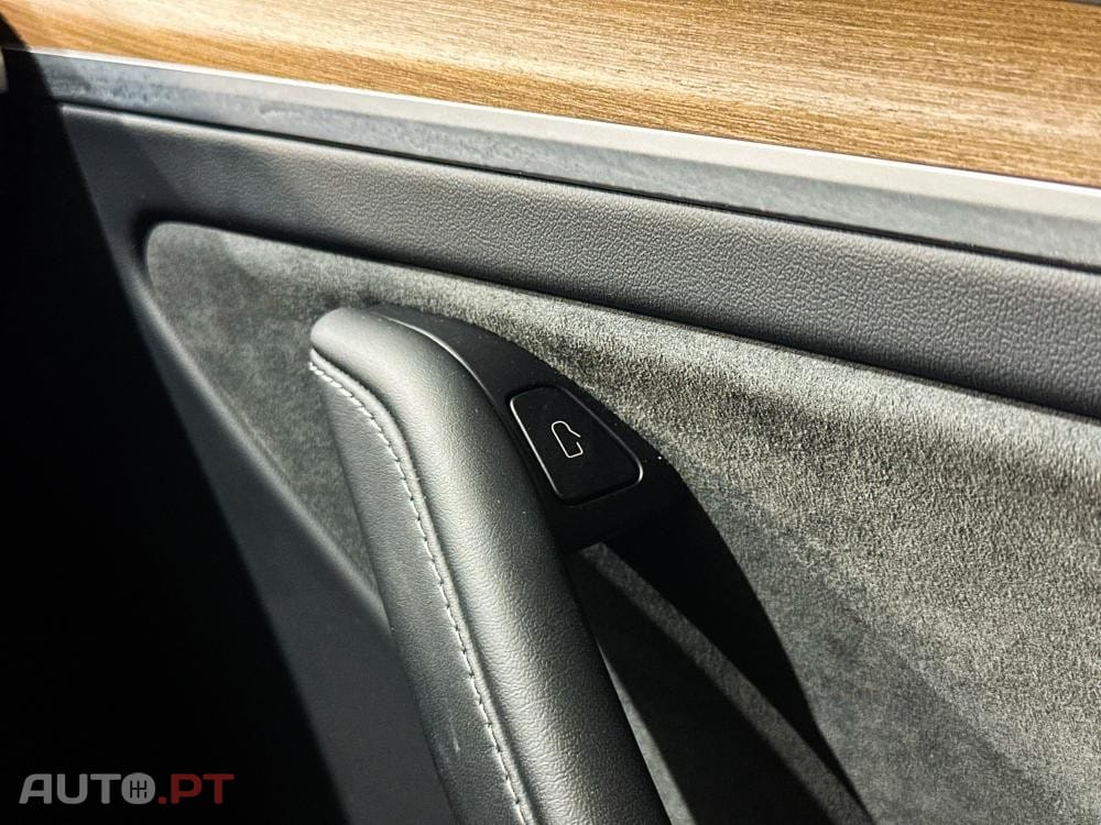 Tesla Model Y Performance Dual Motor AWD