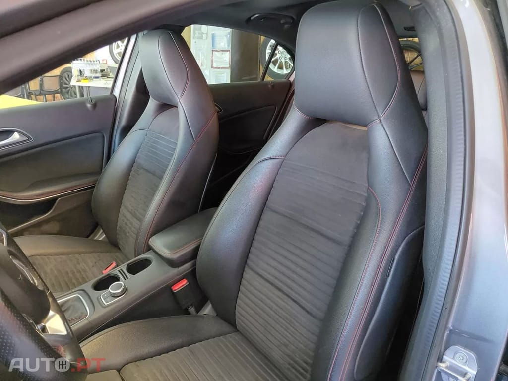 Mercedes-Benz A 180 d AMG Line