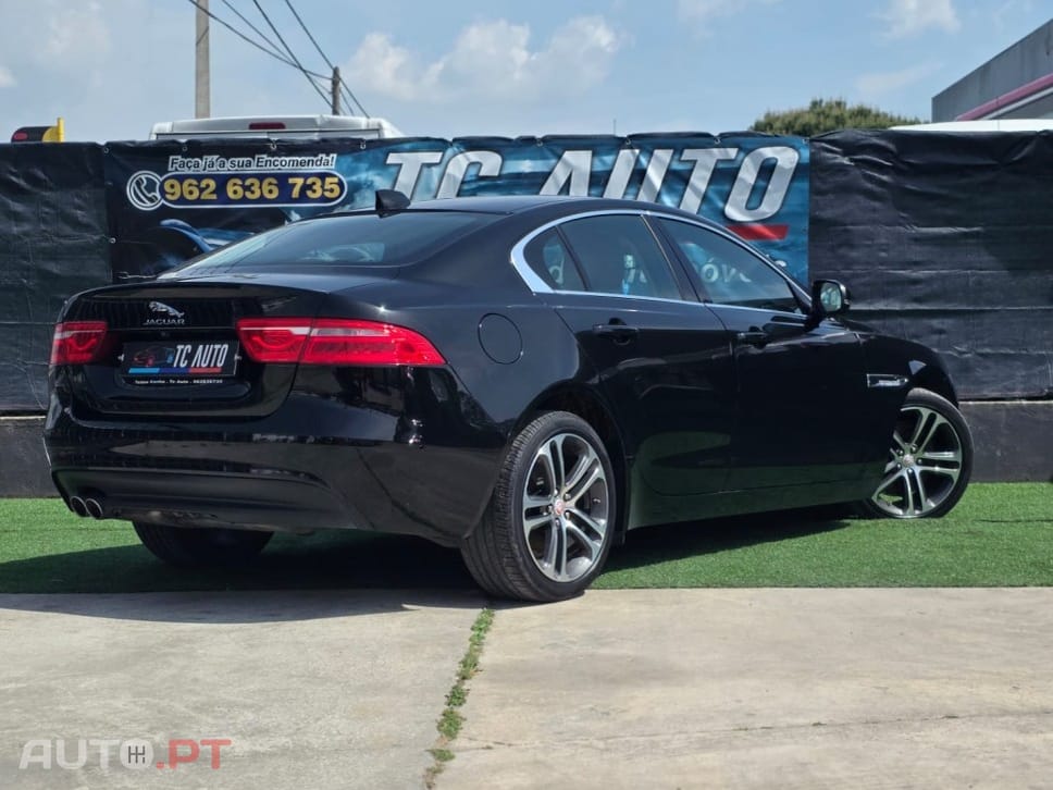 Jaguar XE 2.0 D Prestige