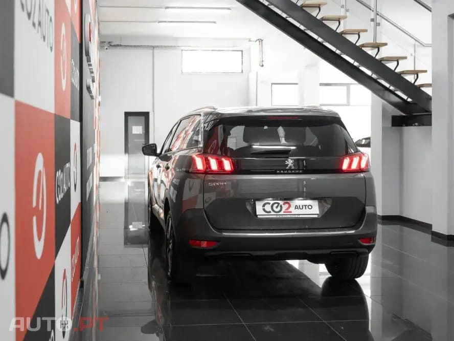 Peugeot 5008 1.5 BlueHDi Allure EAT8