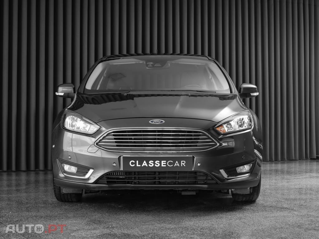 Ford Focus 1.0 EcoBoost S&S TITANIUM