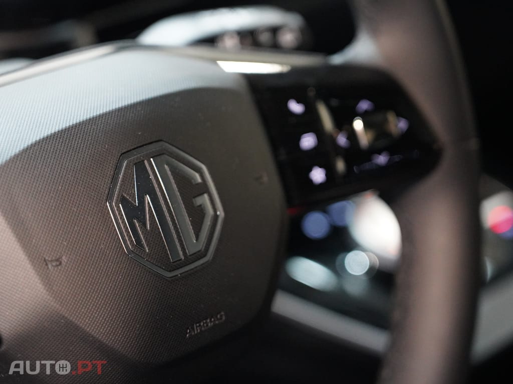 MG MG4 64 kWh Luxury
