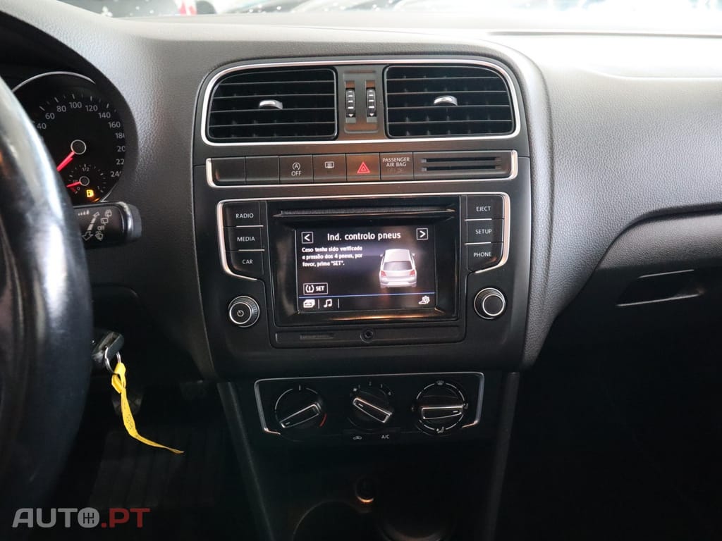 Volkswagen Polo 1.0 Confortline