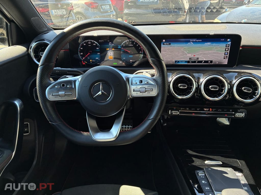 Mercedes-Benz A 250 e AMG Line