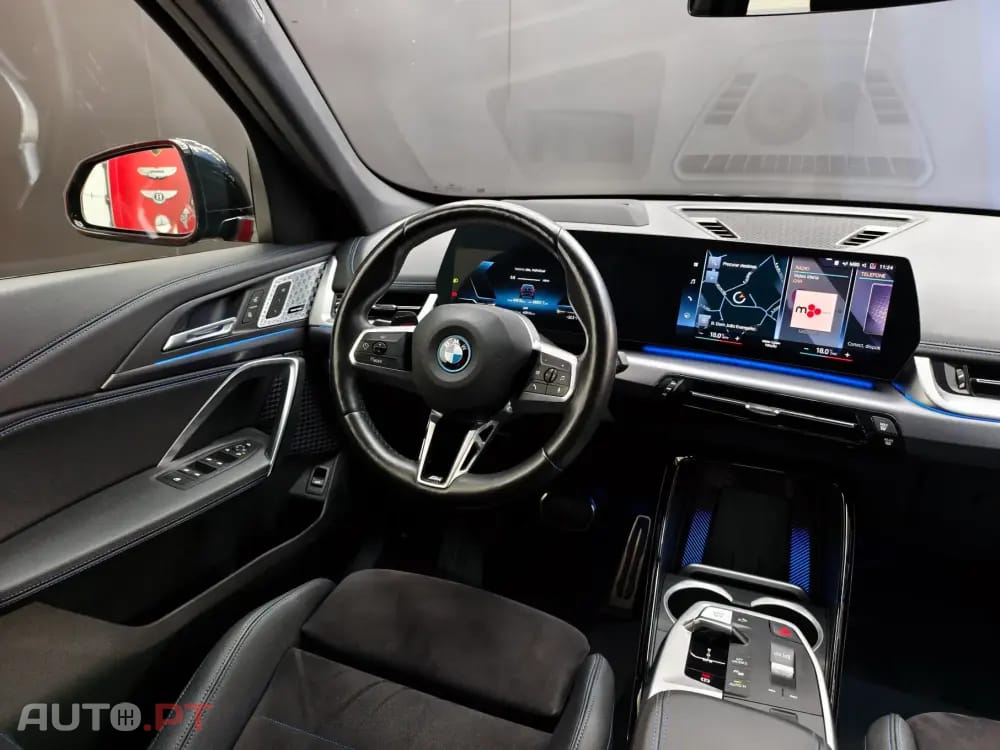BMW iX1 xDrive30 Pack Desportivo M