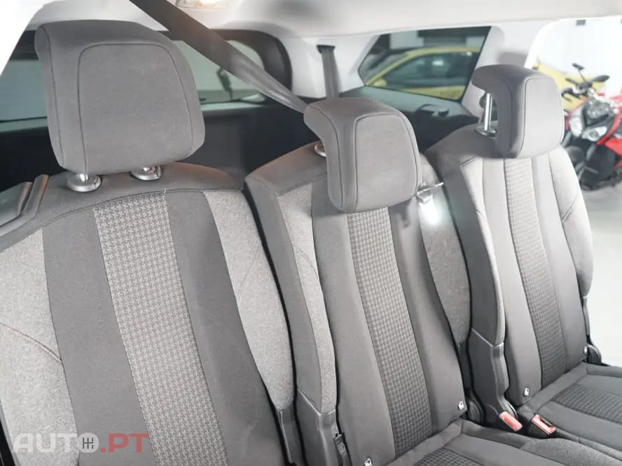 Peugeot 5008 1.5 BlueHDi Allure EAT8