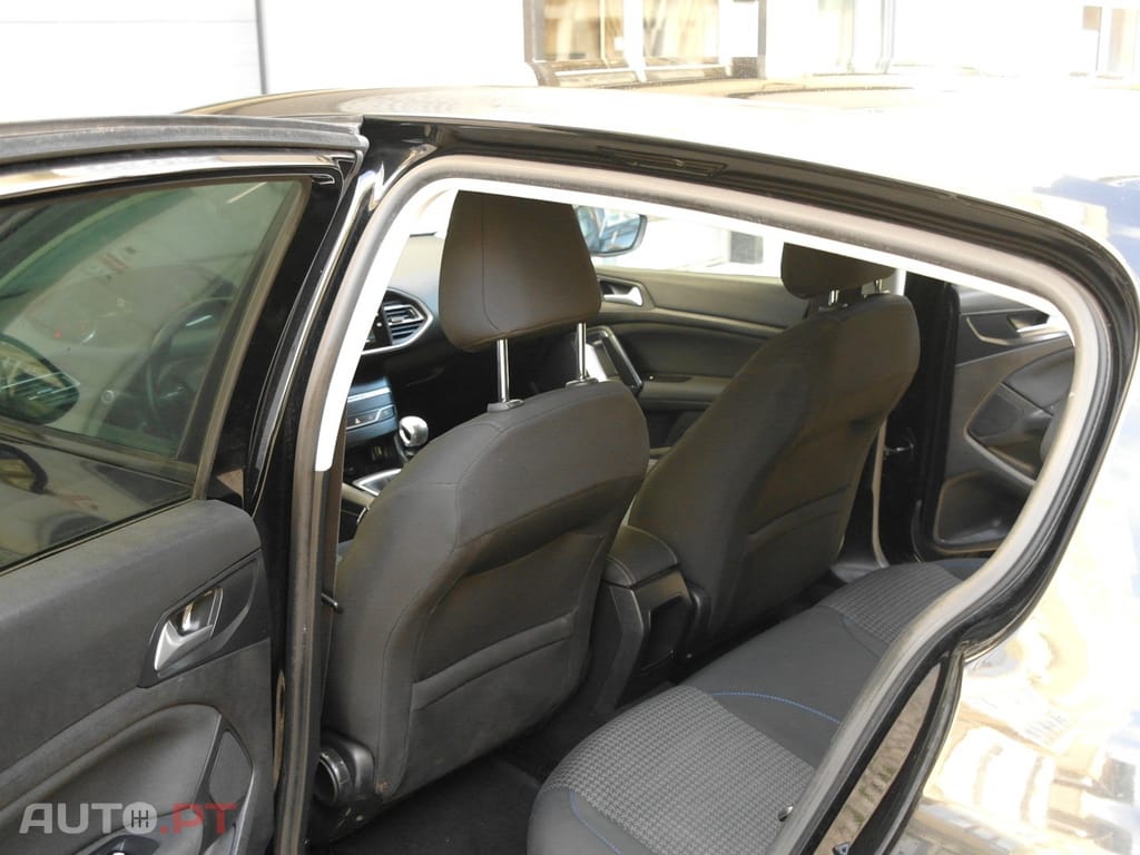 Peugeot 308 1.2 PureTech Active