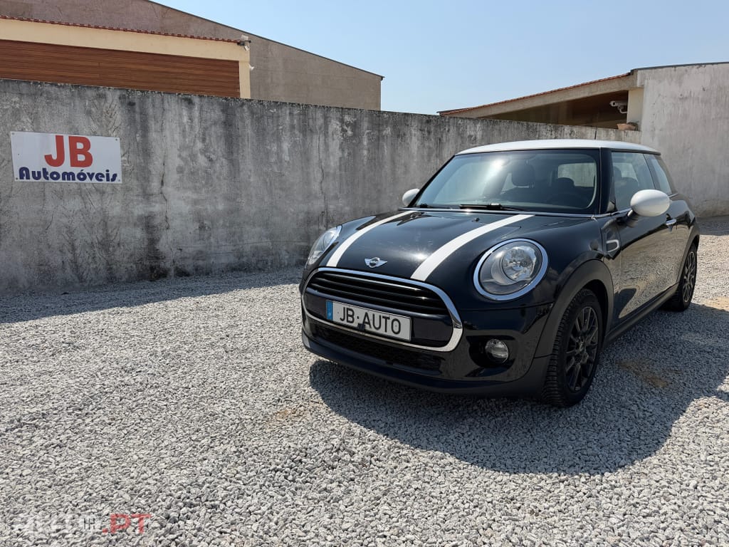 MINI Cooper Cooper D