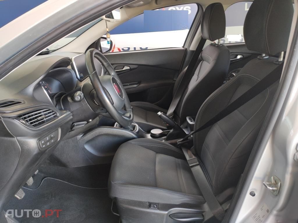Fiat Tipo 1.3 M-Jet Lounge