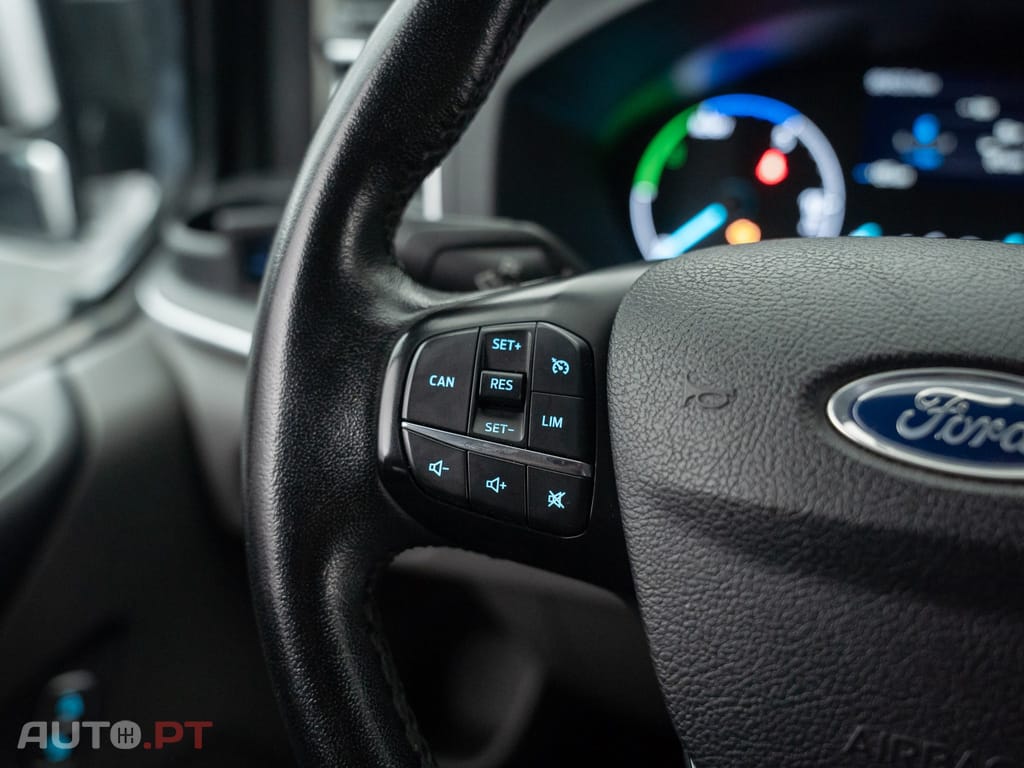 Ford Tourneo 1.0 EcoBoost Titanium PHEV