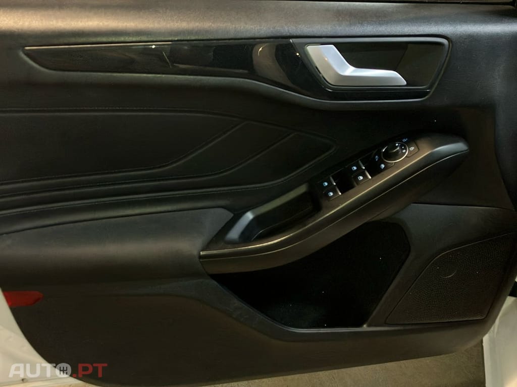 Ford Focus 1.0 EcoBoost MHEV ST-Line