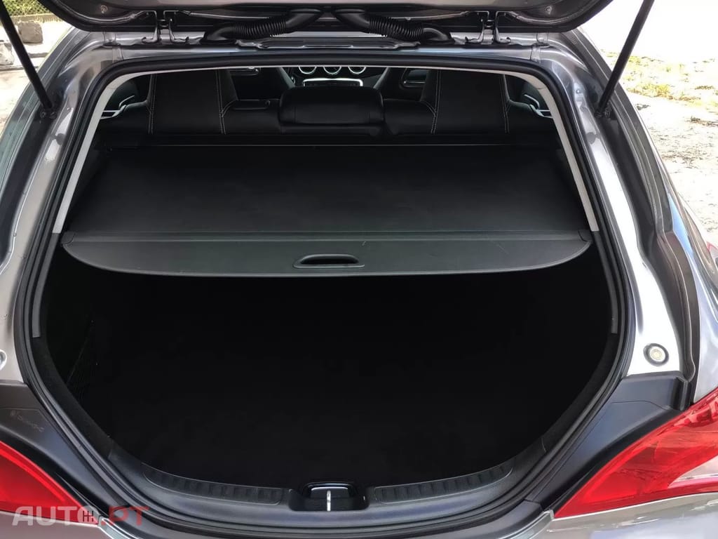 Mercedes-Benz CLA 180 d Shooting Brake