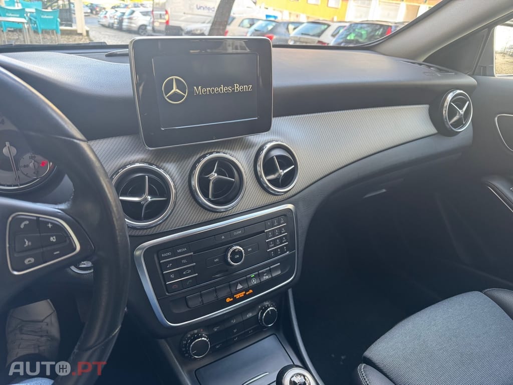 Mercedes-Benz GLA 180 d