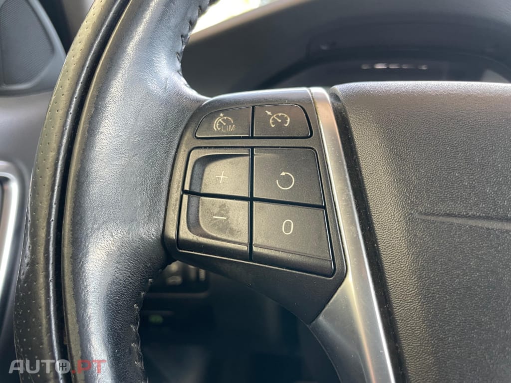 Volvo V60 2.0 D3 R-Design Start/Stop