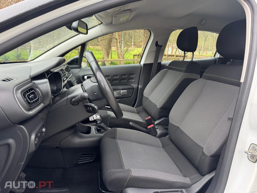 Citroen C3 1.2 PureTech Shine EAT6