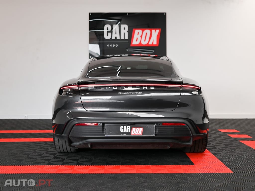 Porsche Taycan 4S