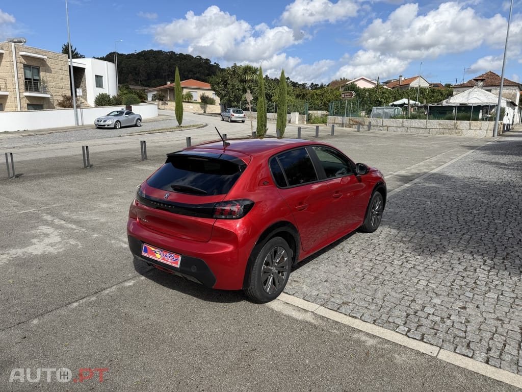 Peugeot E-208 50 kWh Allure