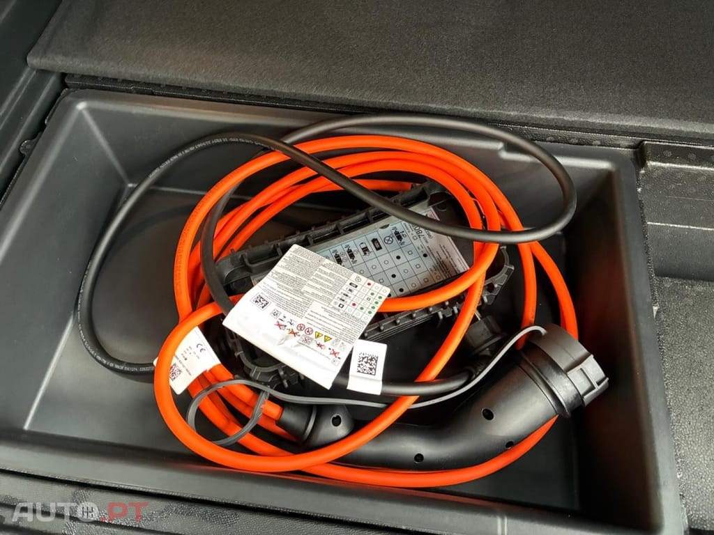 Peugeot 3008 1.6 Hybrid Allure Pack e-EAT8