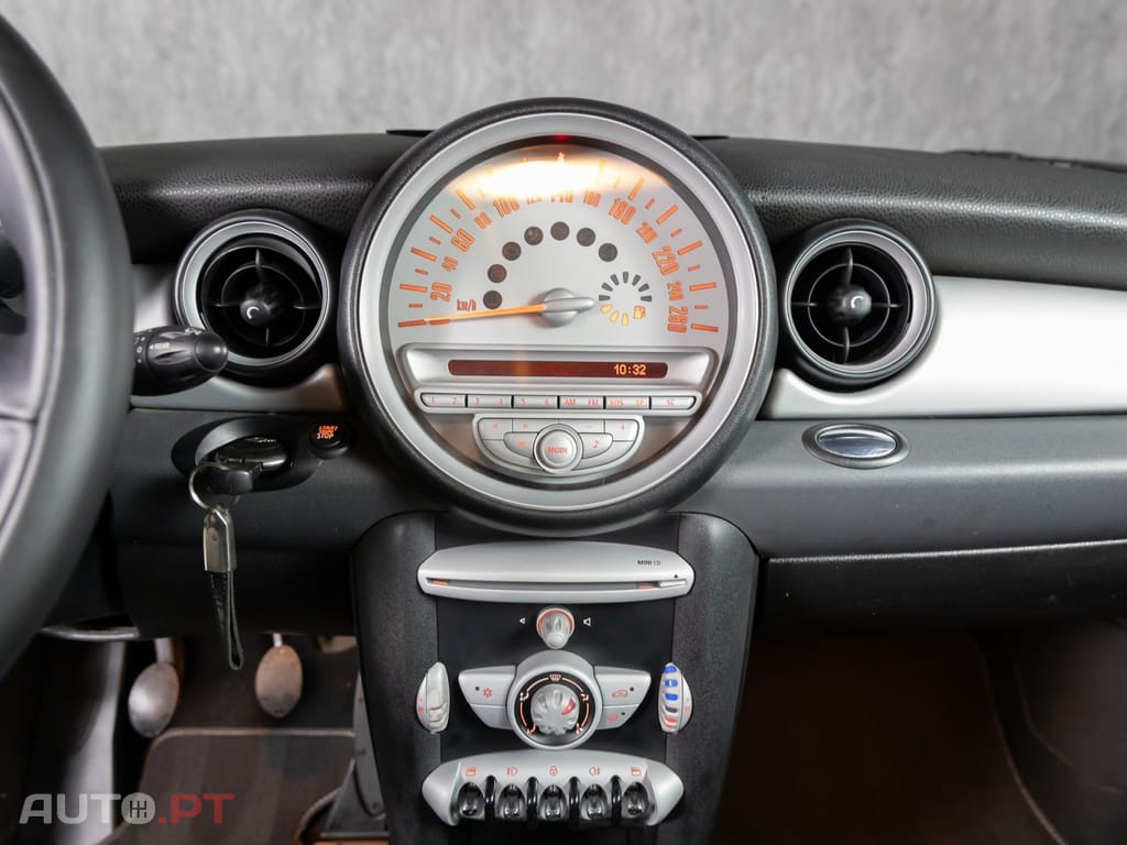 MINI Cooper One D