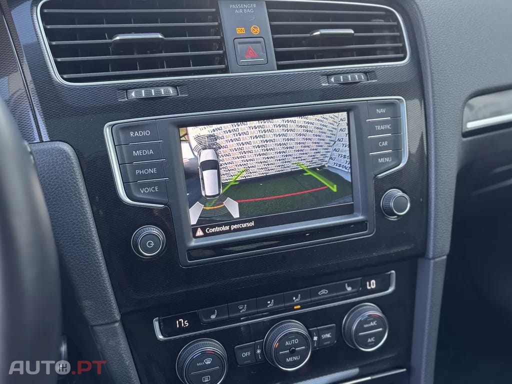 Volkswagen Golf GTI Performance BlueMotion DSG