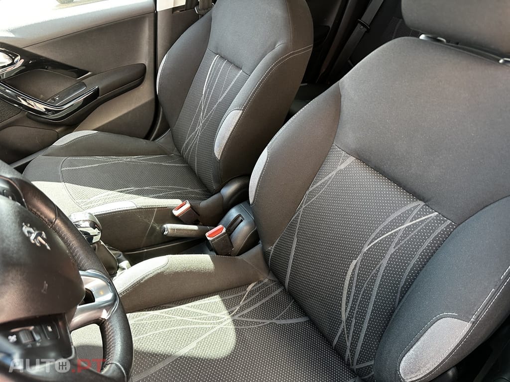 Peugeot 208 1.4 HDi Active