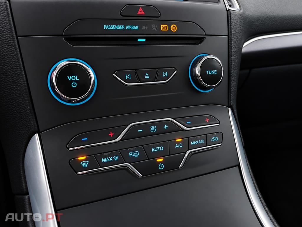 Ford S-Max 2.5 FHEV Titanium