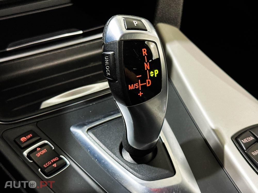 BMW 318 d Line Sport Shadow Auto