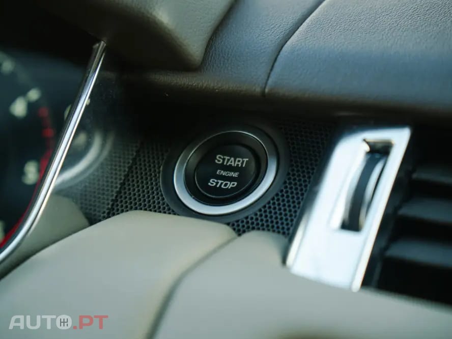 Land Rover Range Rover Sport SDV6 Black Edition