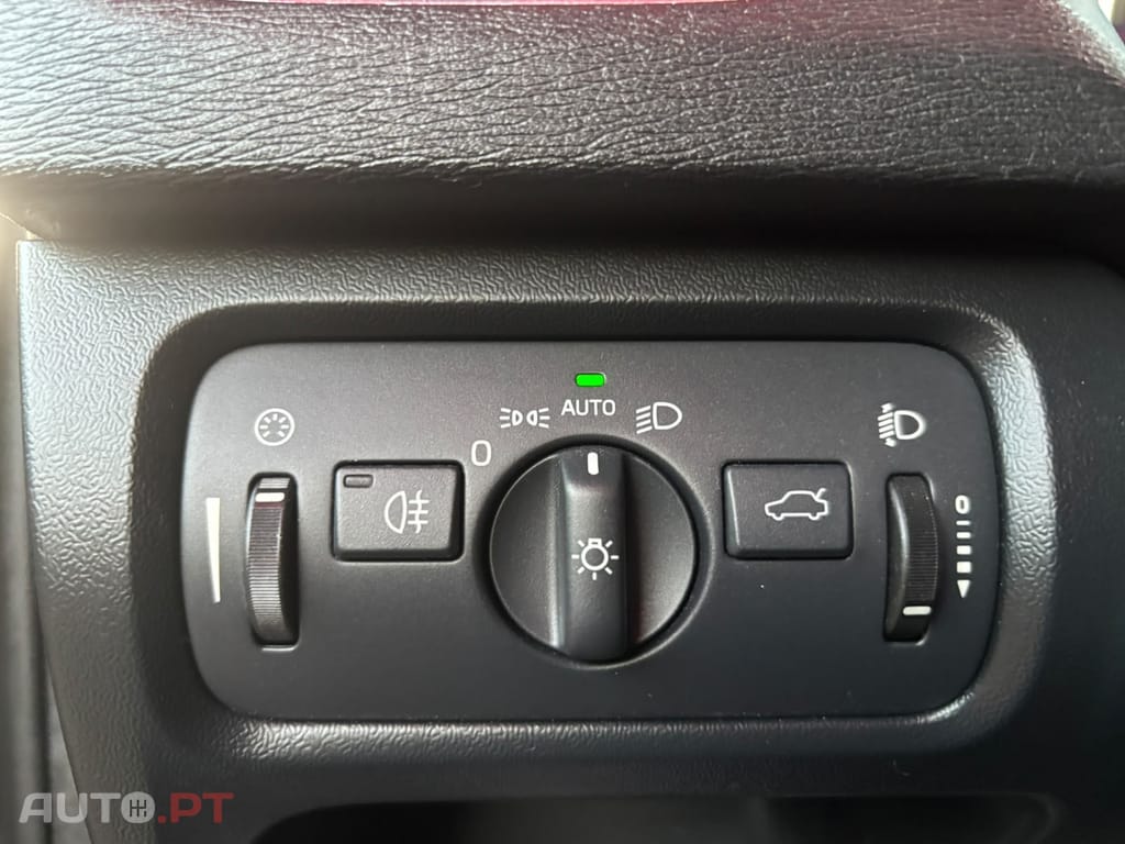 Volvo V40 1.6 D2 R-Design