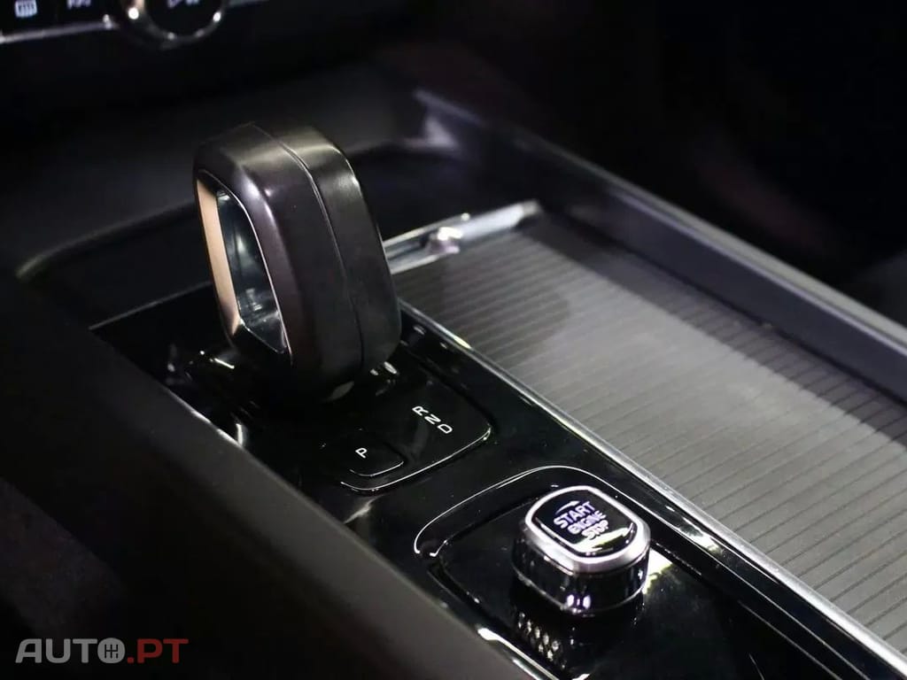 Volvo XC60 2.0 B4 Momentum