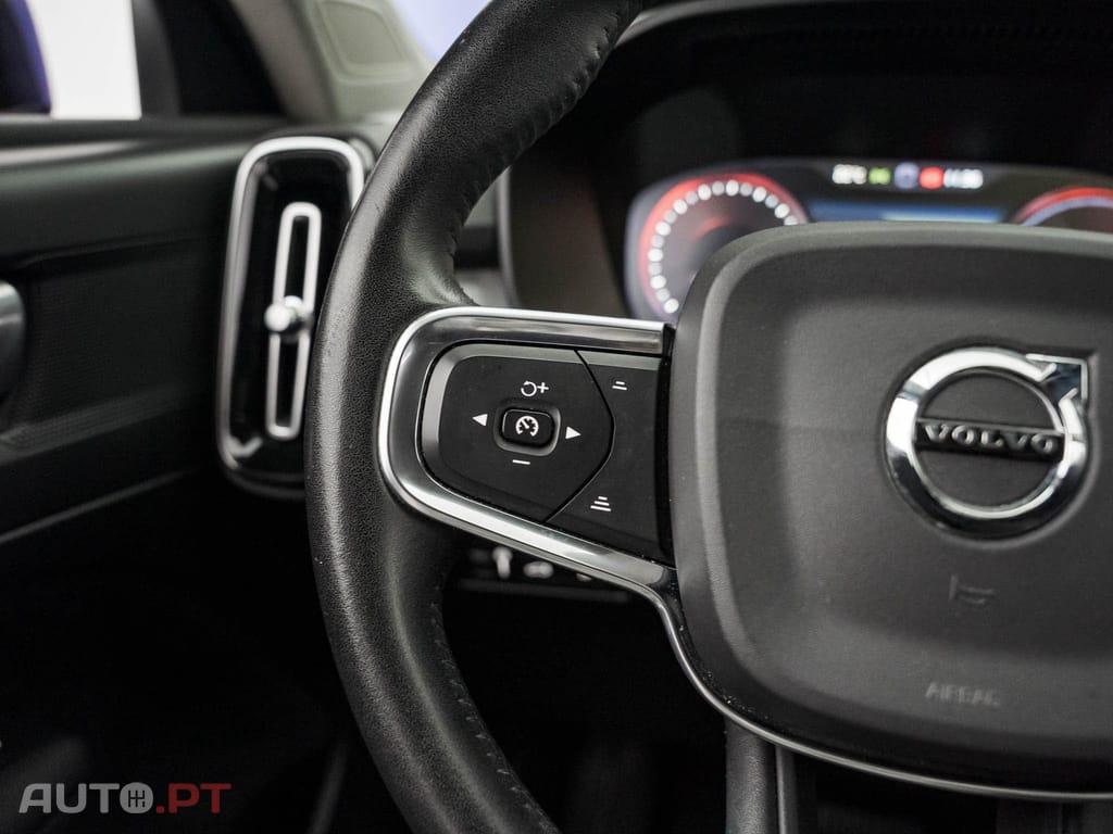 Volvo XC40 1.5 T5 PHEV Momentum