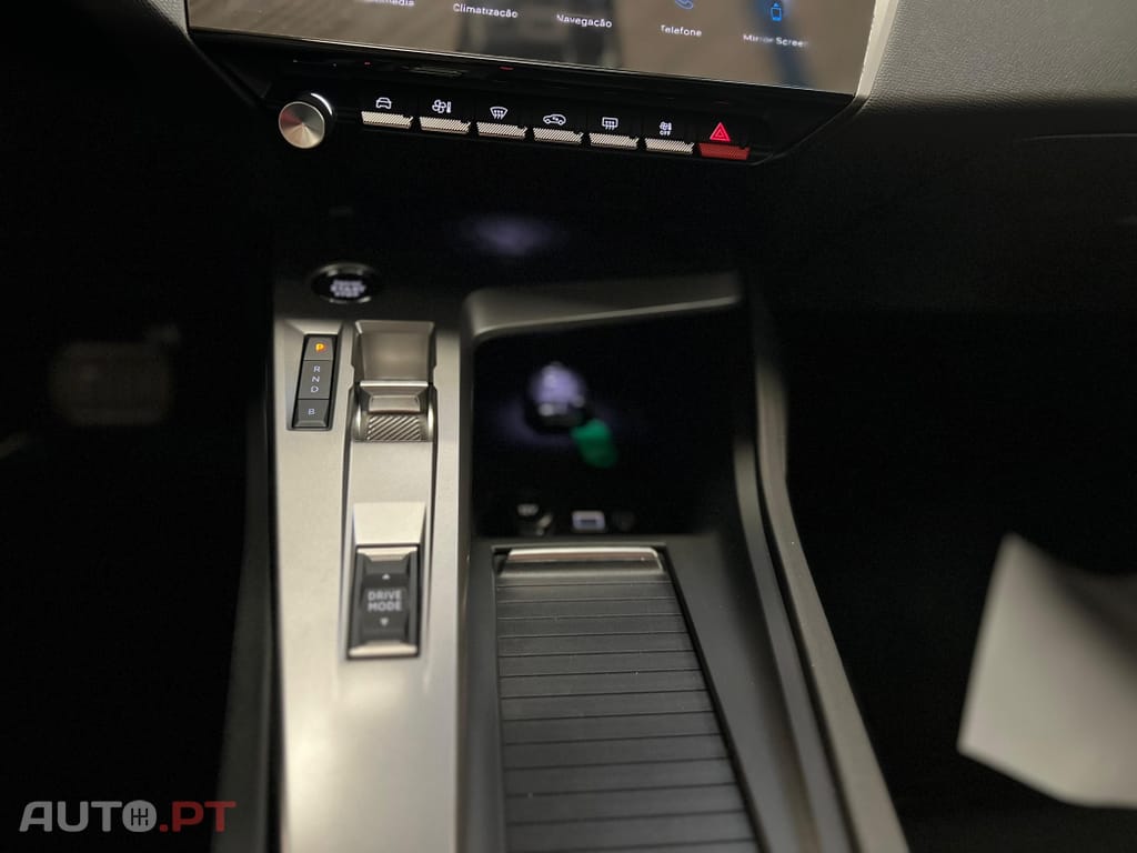 Peugeot E-308 54 kWh Style