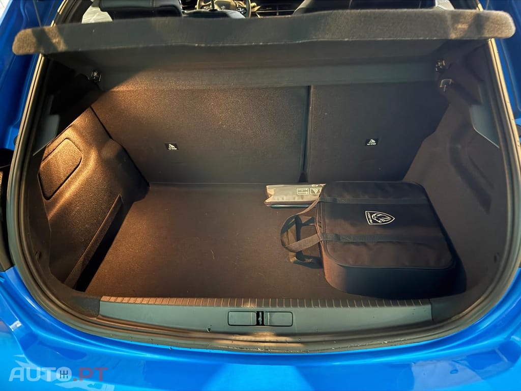 Peugeot E-208 50 kWh Allure Pack