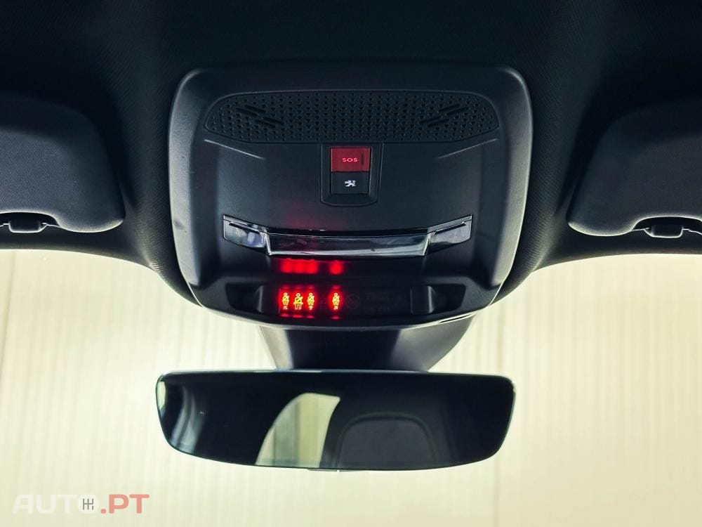 Peugeot E-2008 50 kWh GT
