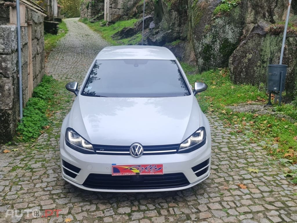 Volkswagen Golf 2.0 TSi R