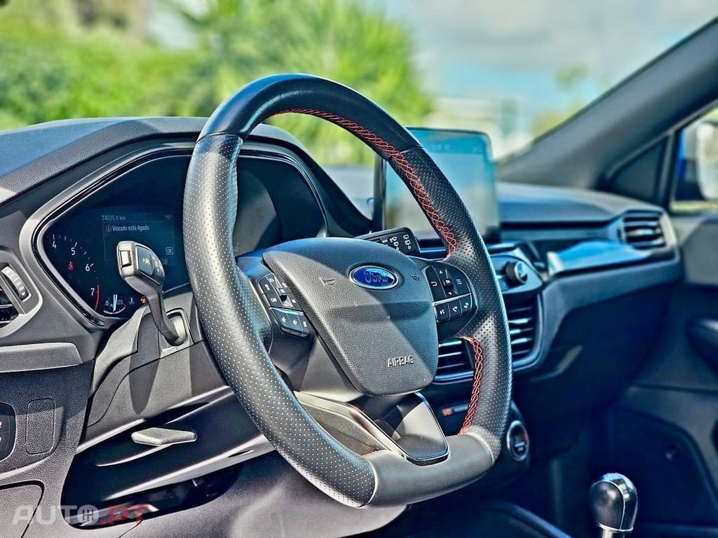Ford Focus 1.5 EcoBoost S&S ST-LINE