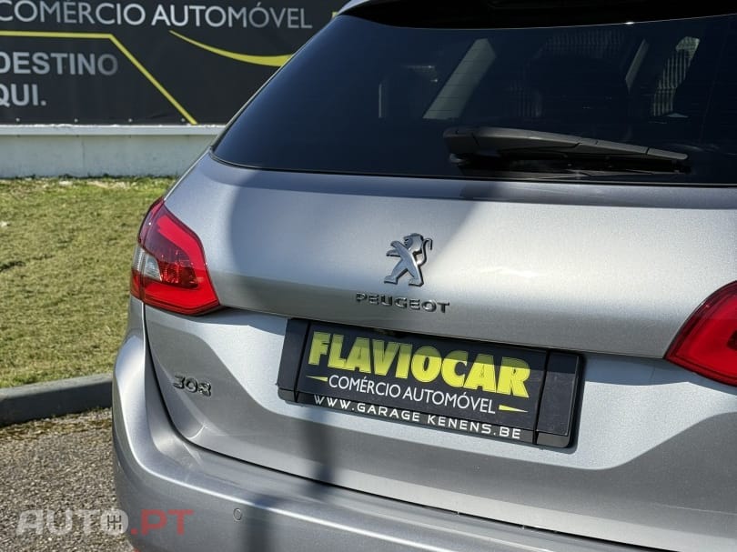 Peugeot 308 1.2 PureTech Allure EAT8