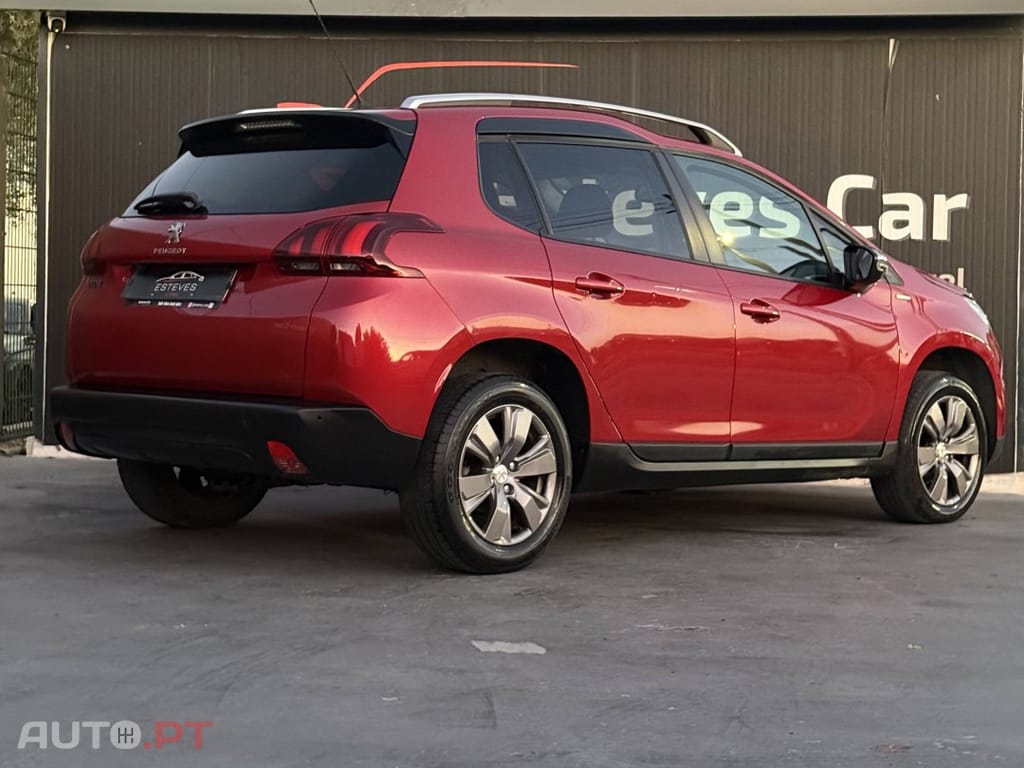 Peugeot 2008 1.2 PureTech Style
