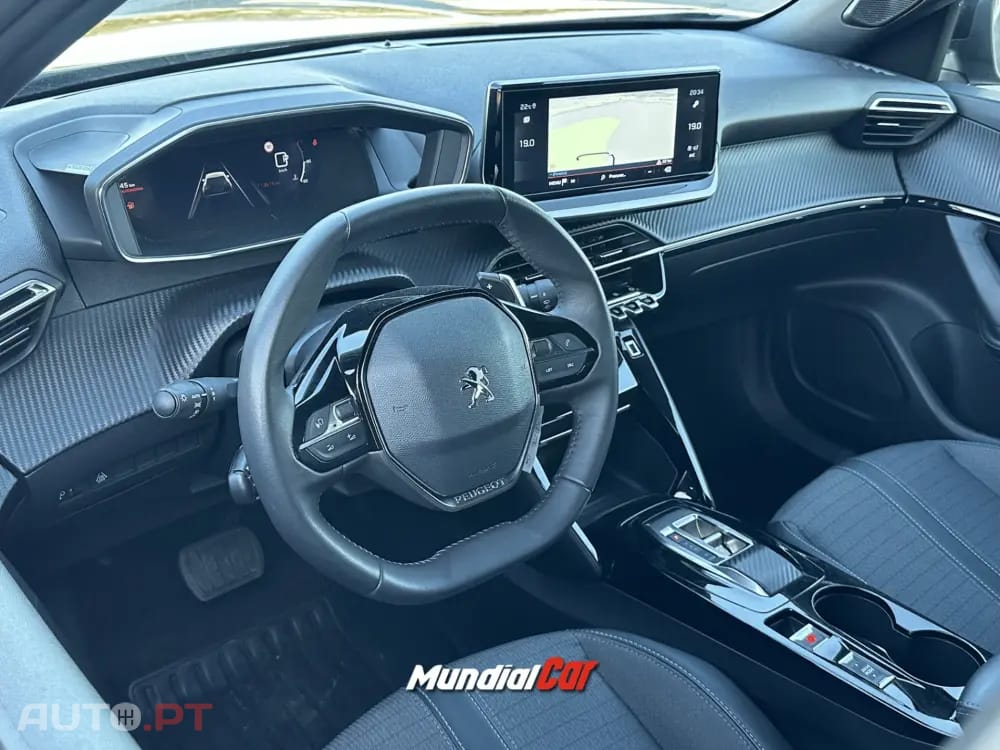 Peugeot 2008 1.2 PureTech Allure EAT8