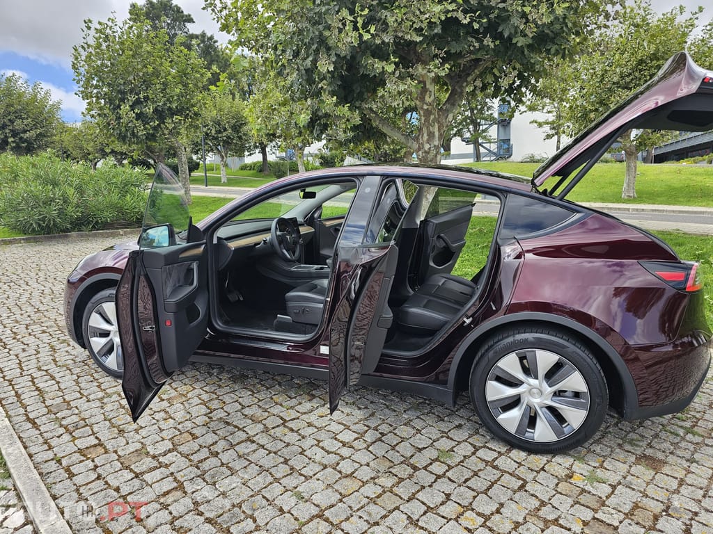 Tesla Model Y Long Range AWD
