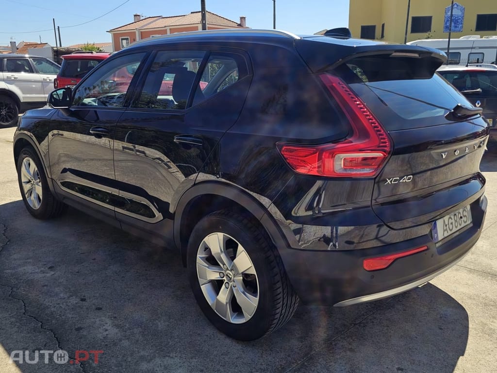 Volvo XC40 1.5 T2 Momentum