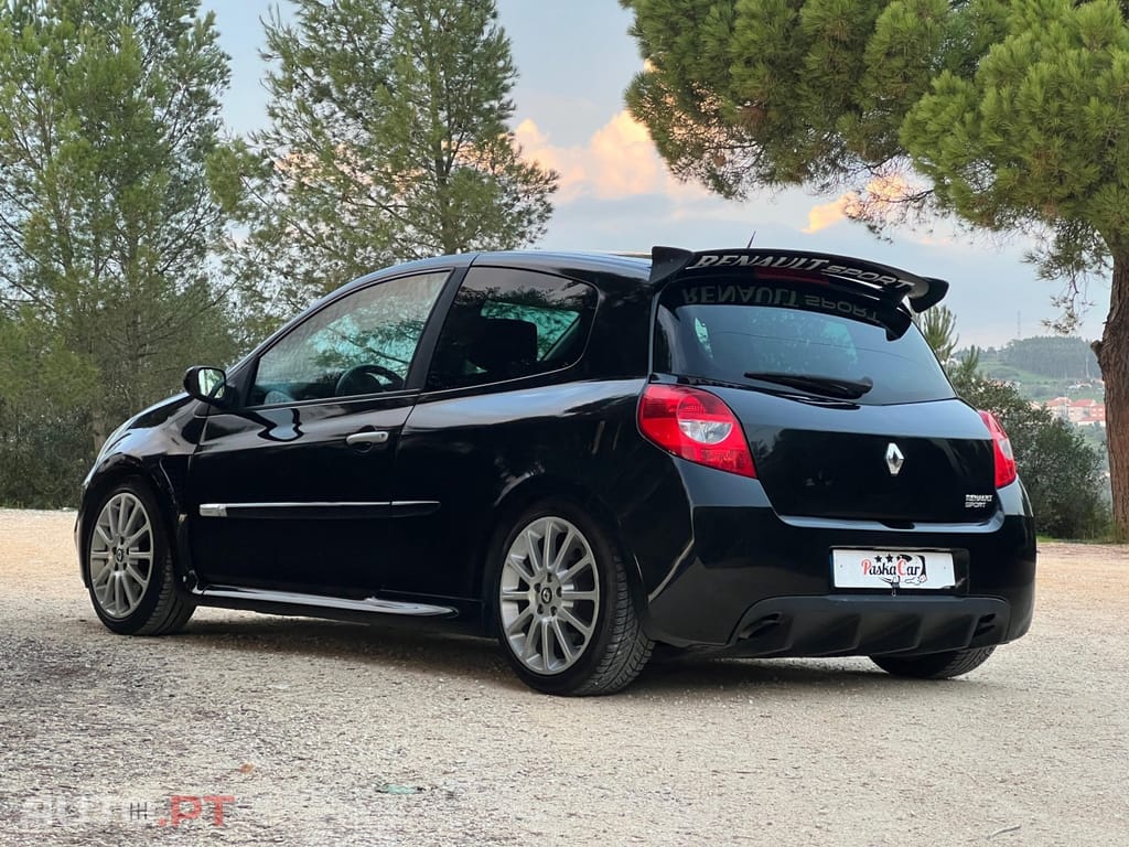 Renault Clio 2.0 16V Sport