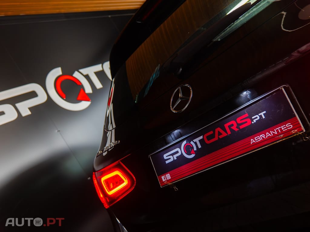 Mercedes-Benz GLC 300 4MATIC AMG LINE