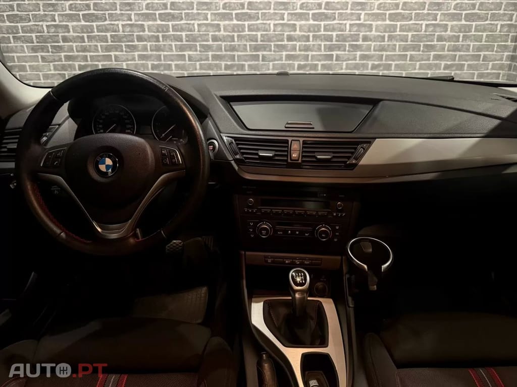 BMW X1 18 d xDrive Line Sport — fotografia 11