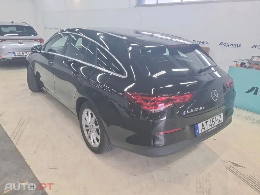 Mercedes-Benz CLA 250 e Shooting Brake Style Plus