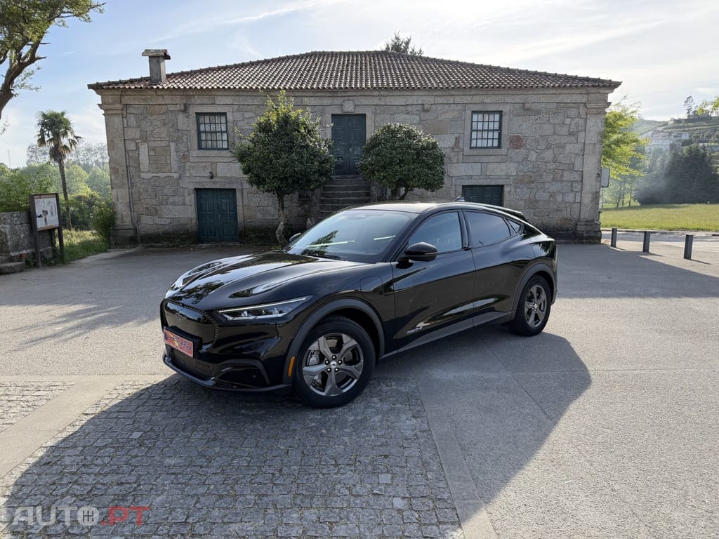 Ford Mustang Mach-E Standard